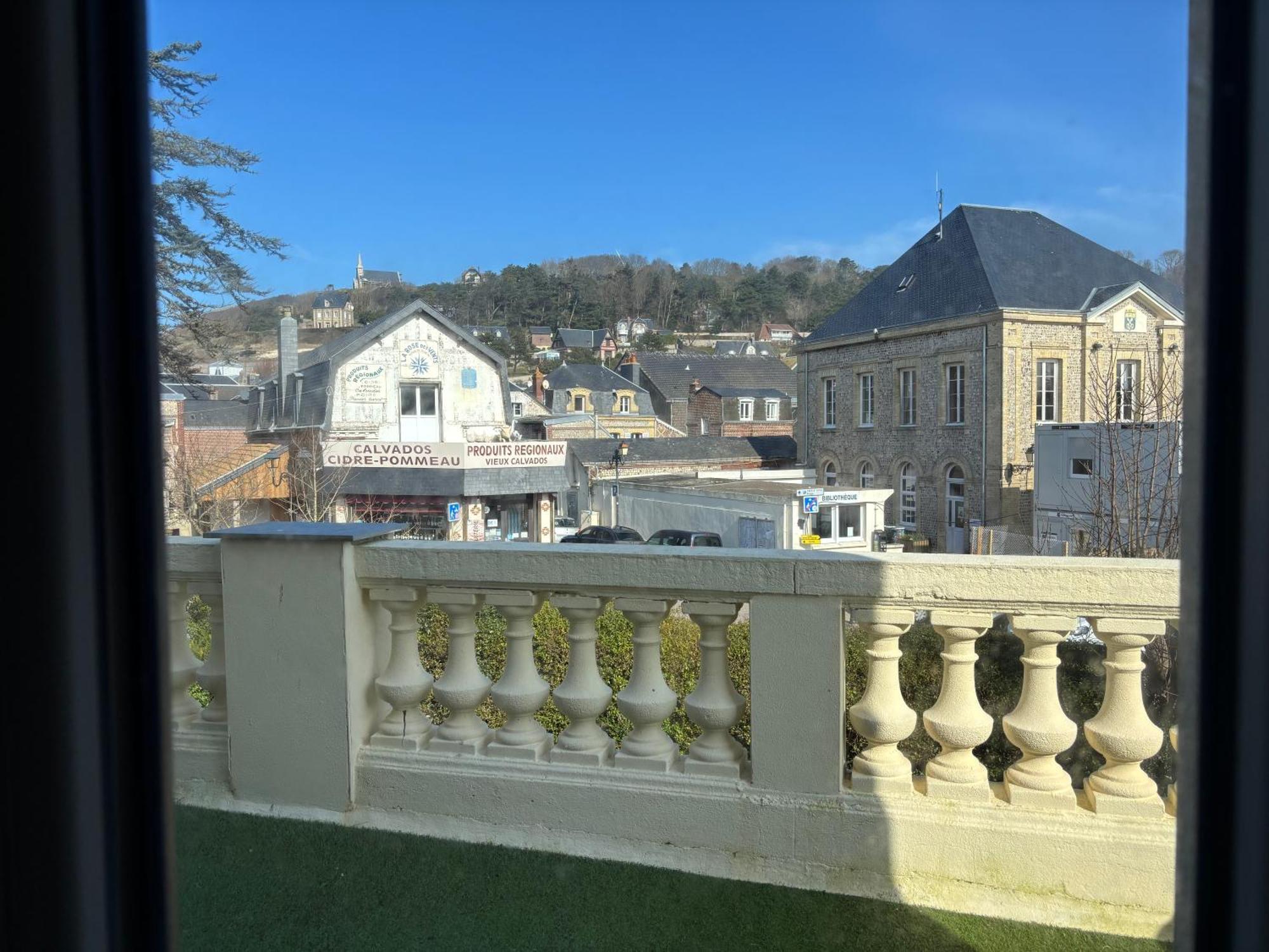 Villa Des Peintres Etretat Exterior photo